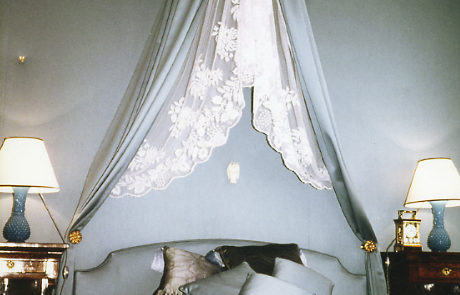 Thierry Larivière Tapissier Tours DESSUS DE LIT 180 Thierry Larivière Tapissier Tours DESSUS DE LIT 180