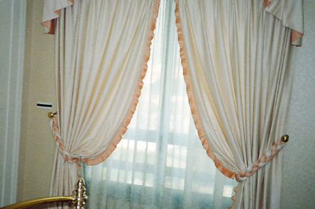 Thierry Larivière Tapissier Tours DESSUS DE LIT 2 179 Thierry Larivière Tapissier Tours DESSUS DE LIT 2 179